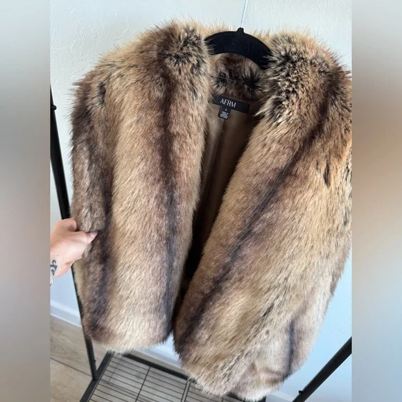 AFRM Stephanie Jacket in Taupe - Picture 2 of 5